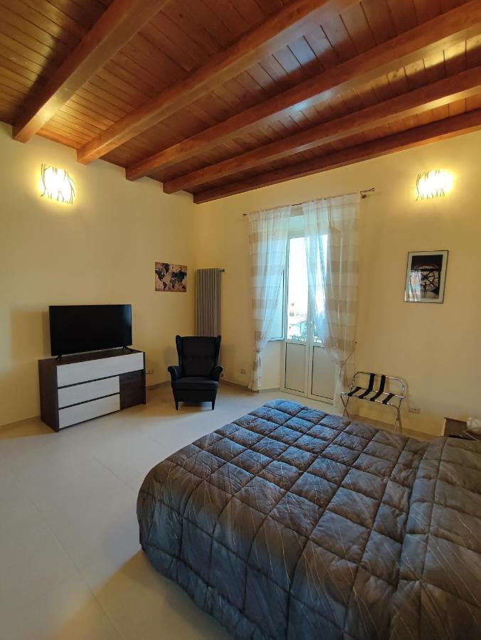 In Centro Rooms And Apartments Isola di Liri المظهر الخارجي الصورة