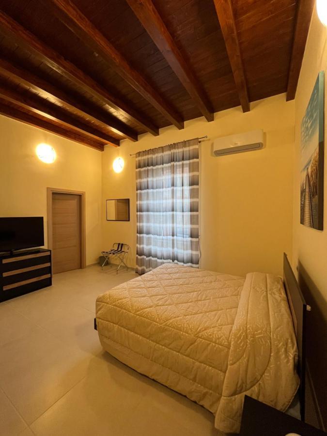 In Centro Rooms And Apartments Isola di Liri المظهر الخارجي الصورة