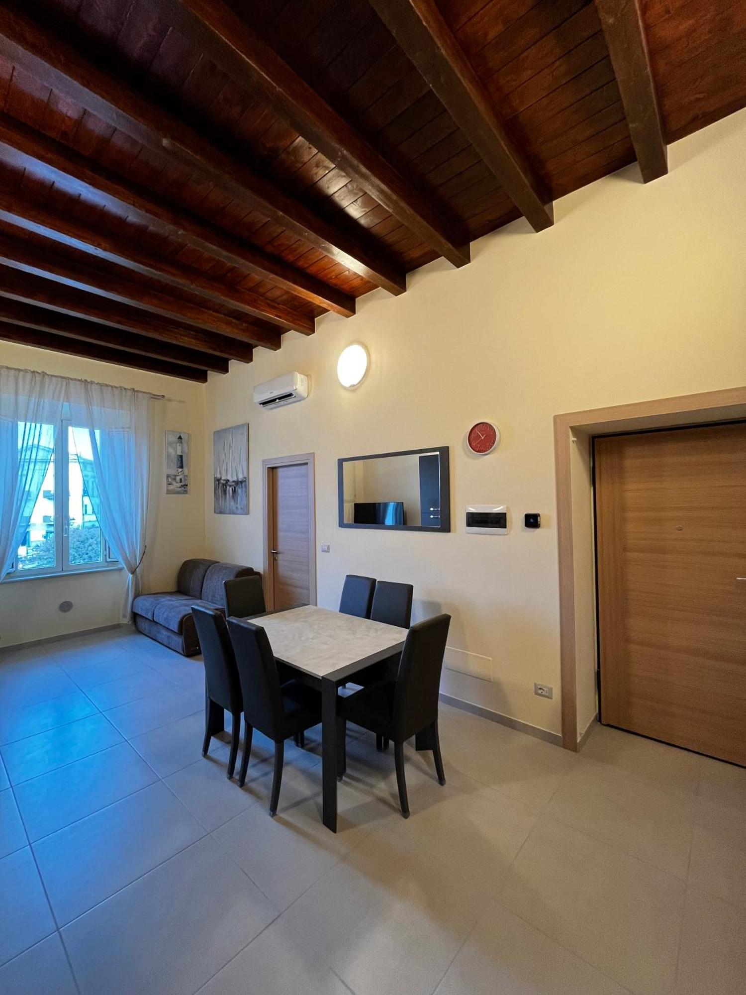 In Centro Rooms And Apartments Isola di Liri المظهر الخارجي الصورة