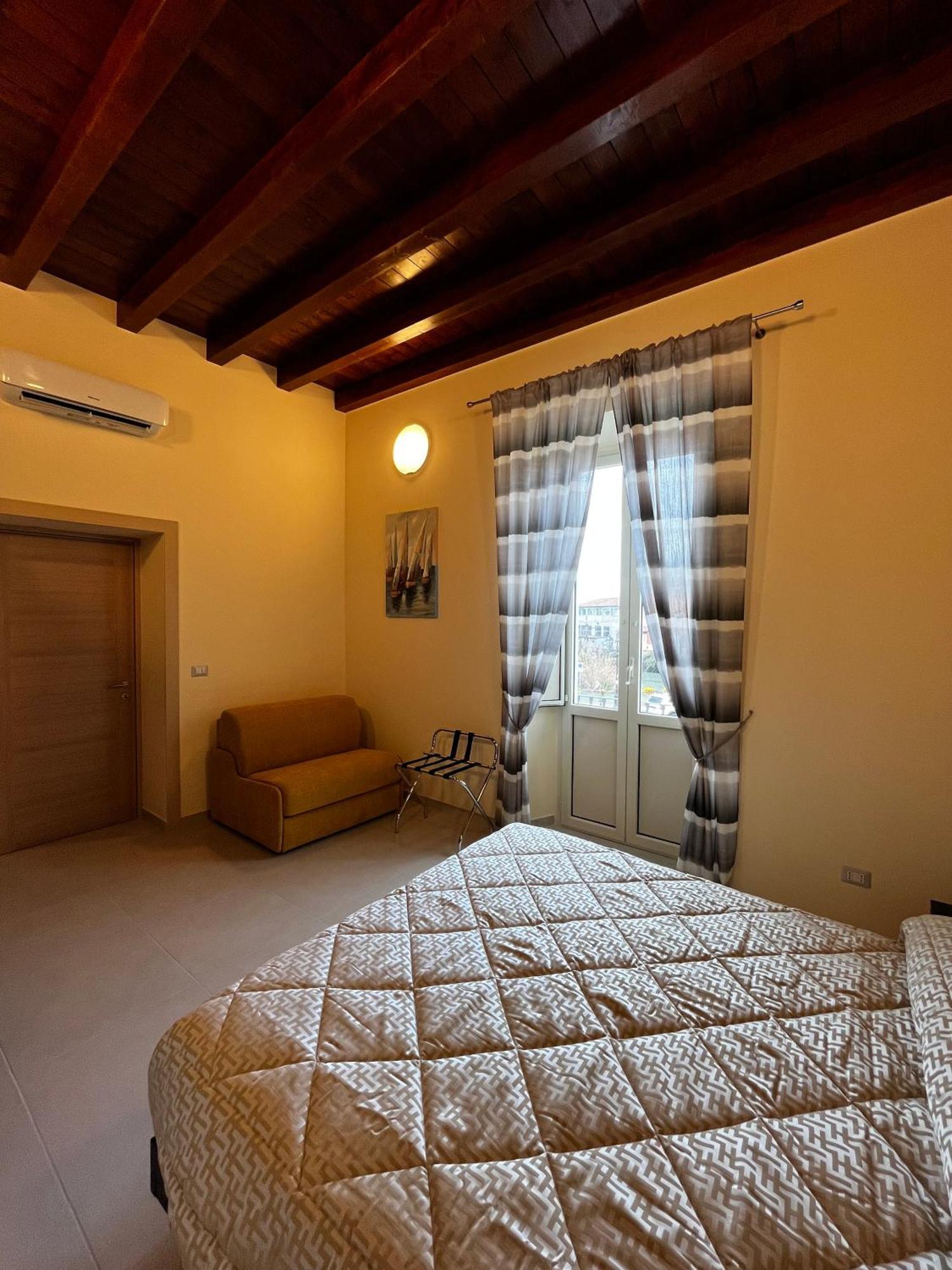 In Centro Rooms And Apartments Isola di Liri المظهر الخارجي الصورة