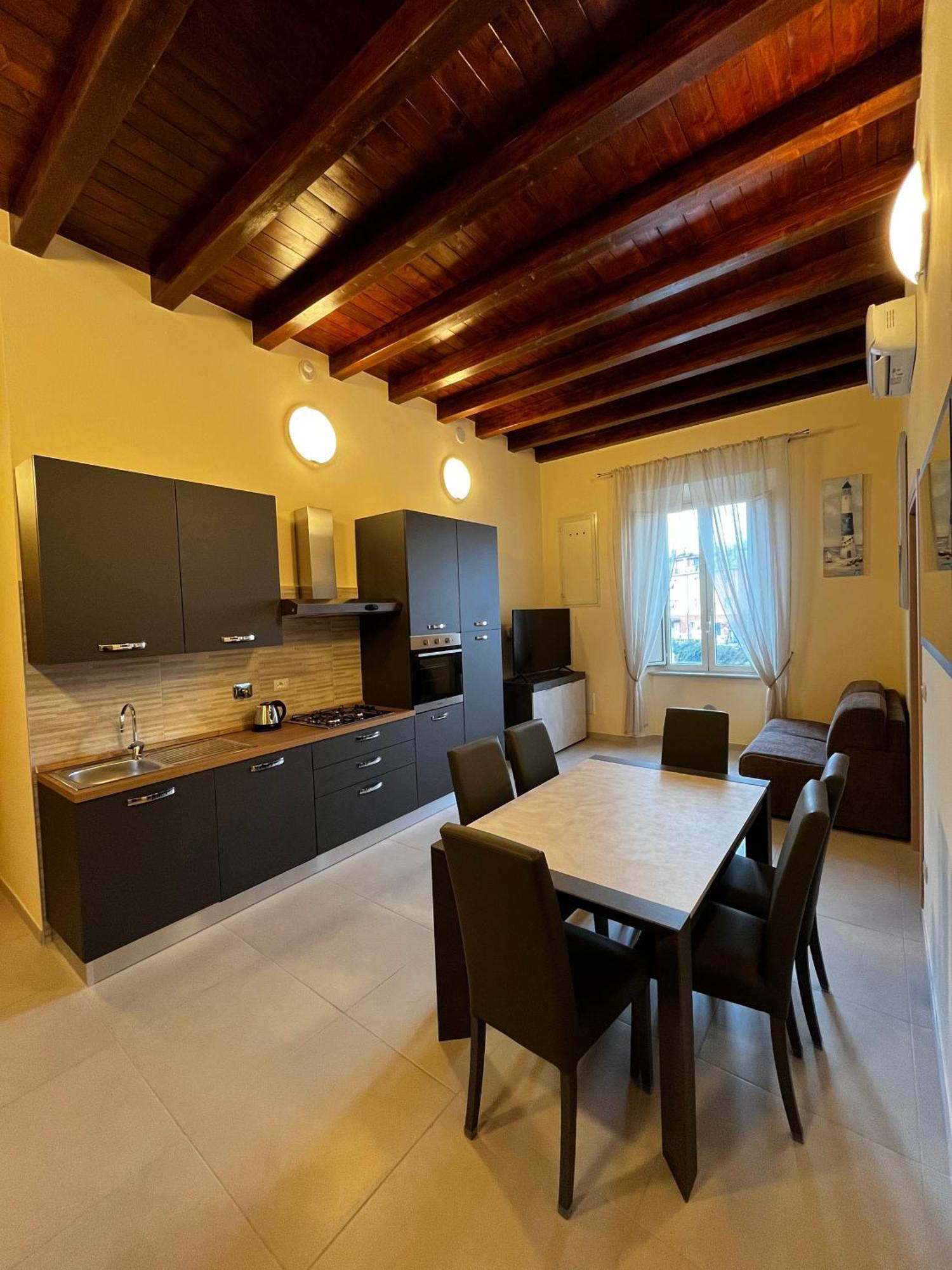 In Centro Rooms And Apartments Isola di Liri المظهر الخارجي الصورة